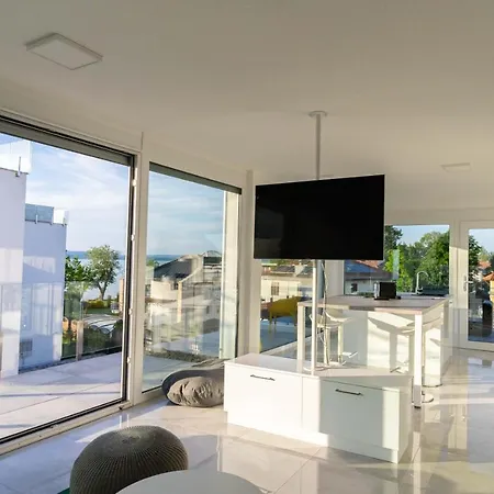 Apartment Izi